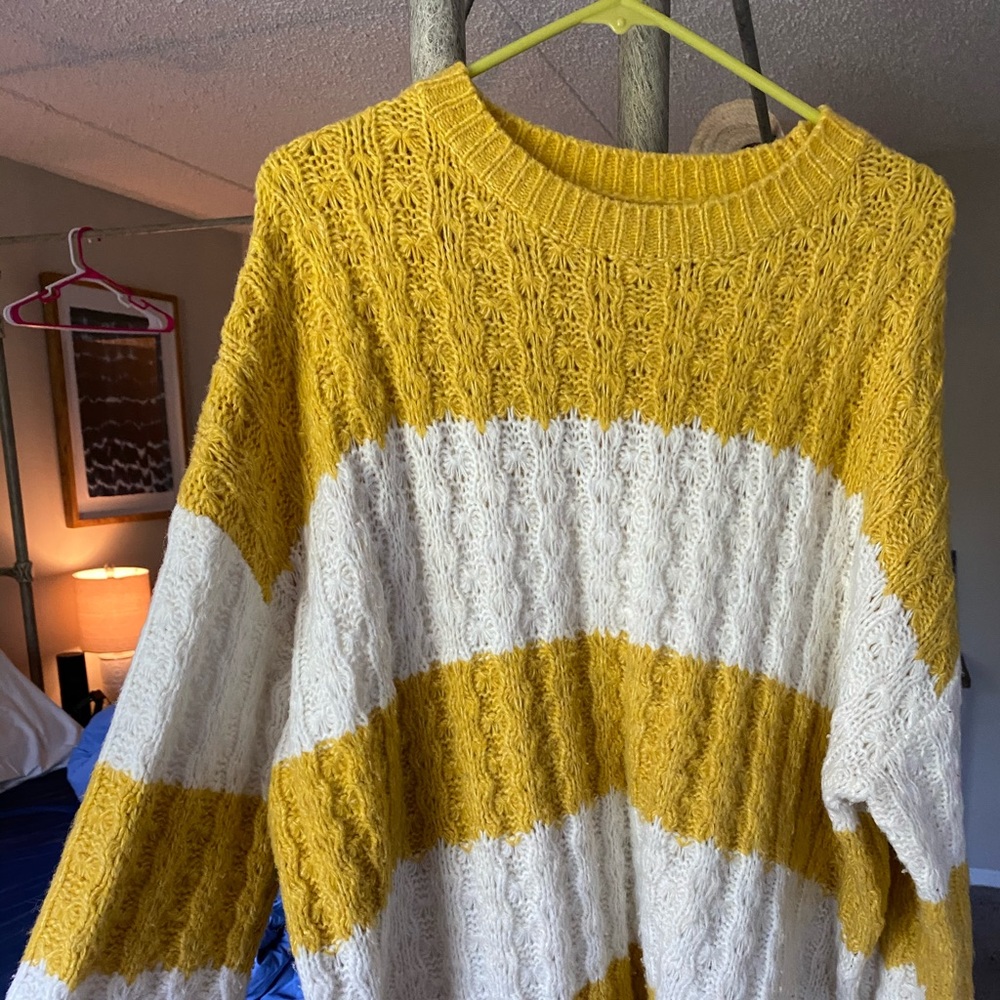Forever 21 chunky yellow stripped sweater